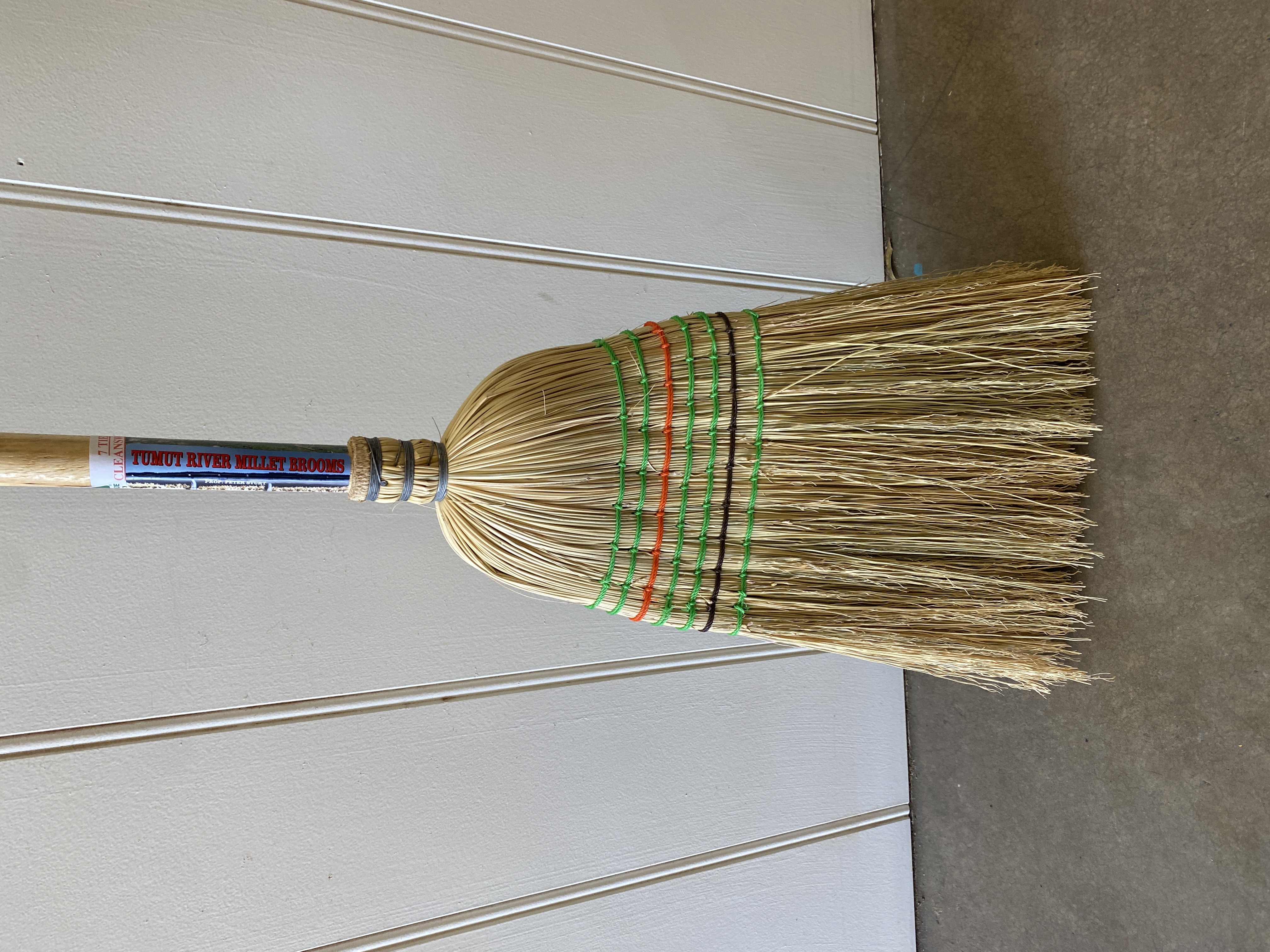 BROOMS, MOPS,CARPET SWEEPERS &amp CLEANERS (51)